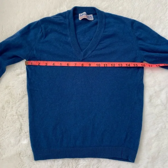 Vintage 50s Cashmere Ballantyne of Peebles Scotland Royal Blue V Neck Sweater - Picture 7 of 10
